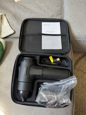 Aerling Black Massage Gun with Carrying Case and Accessories NWT